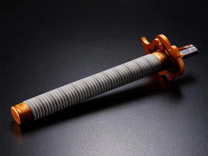 Bandai Kimetsu No Yaiba Proplica Kyojuro Rengoku's Broken Nichirin Sword 3 Bandai Kimetsu No Yaiba Proplica Kyojuro Rengoku's Broken Nichirin Sword