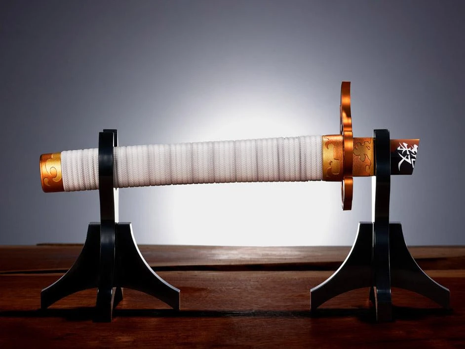 Bandai Kimetsu No Yaiba Proplica Kyojuro Rengoku's Broken Nichirin Sword 4 Bandai Kimetsu No Yaiba Proplica Kyojuro Rengoku's Broken Nichirin Sword - Image 2